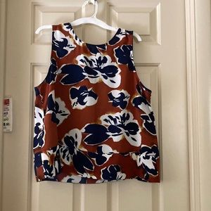 Women’s Halogen sleeveless blouse. Size Xl. Like new